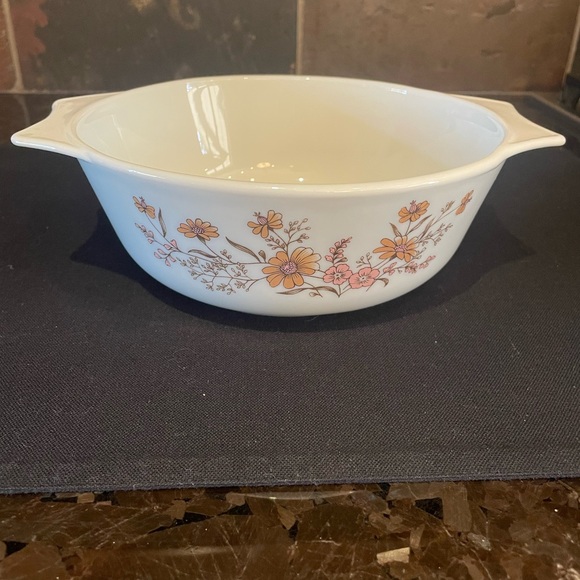 Rare Vintage Pyrex England Country Autumn Casserole Dish with Smokey Lid - Picture 4 of 16